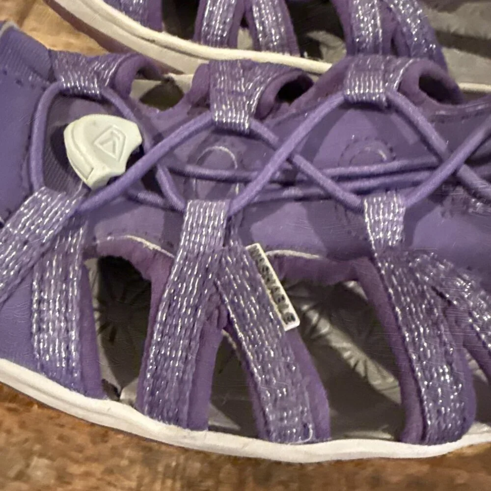 Keen Womens Whisper Closed Toed Sports Sandal Size 6 Purple Gray Hiking